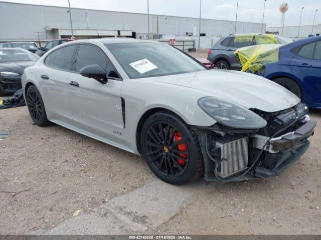  Salvage Porsche Panamera