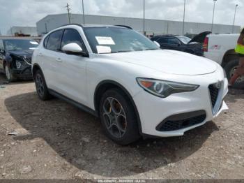  Salvage Alfa Romeo Stelvio
