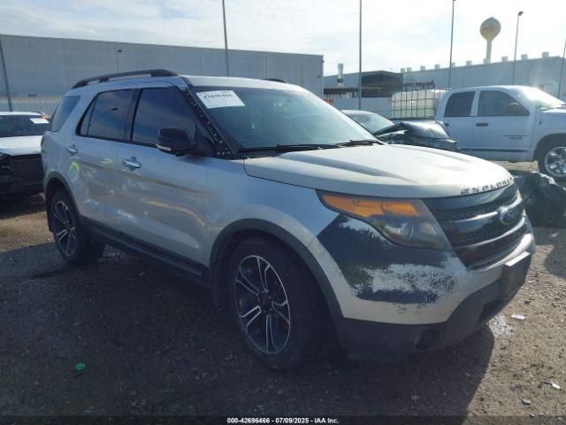  Salvage Ford Explorer