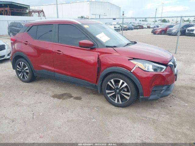  Salvage Nissan Kicks