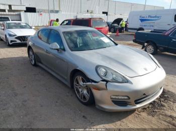  Salvage Porsche Panamera