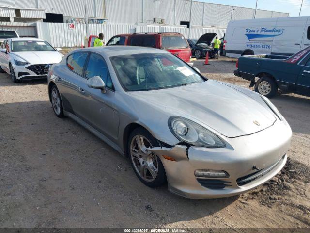  Salvage Porsche Panamera