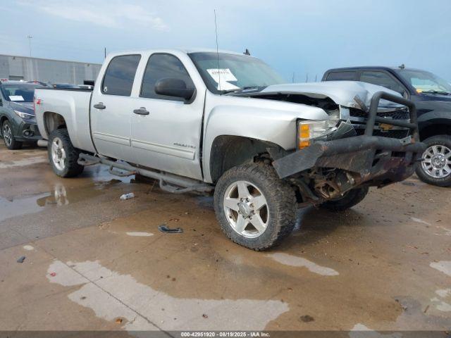  Salvage Chevrolet Silverado 2500