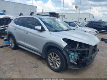  Salvage Hyundai TUCSON