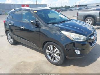  Salvage Hyundai TUCSON