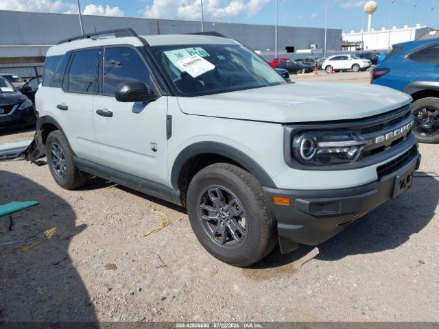  Salvage Ford Bronco