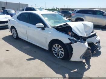  Salvage Toyota Camry