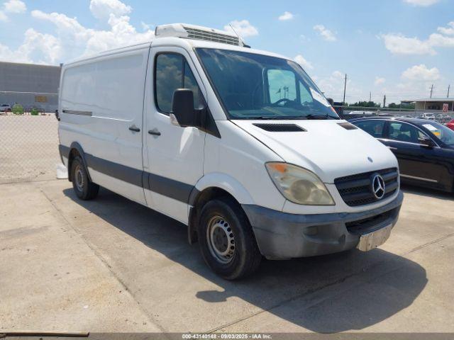  Salvage Mercedes-Benz Sprinter 2500