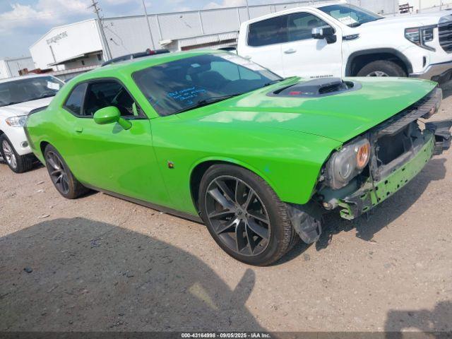  Salvage Dodge Challenger