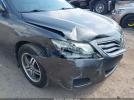Toyota Camry Le Image 5