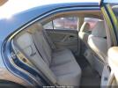 Toyota Camry Le Image 7