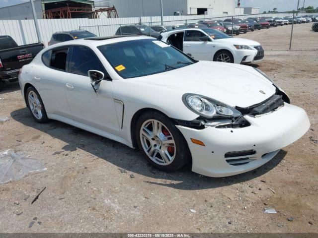  Salvage Porsche Panamera