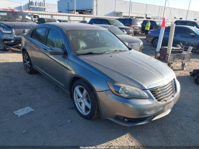  Salvage Chrysler 200