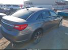 Chrysler 200 S Image 2