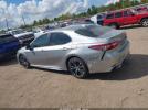 Toyota Camry Se Image 13