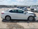 Toyota Camry Le Image 12