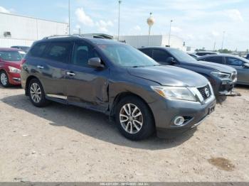  Salvage Nissan Pathfinder