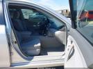 Toyota Camry Le Image 3