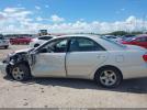 Toyota Camry Le Image 17