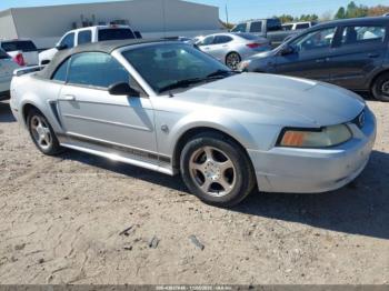  Salvage Ford Mustang
