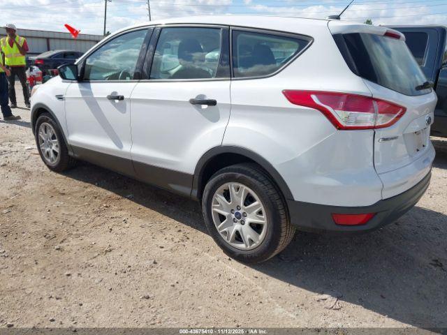 Ford Escape S Image 10