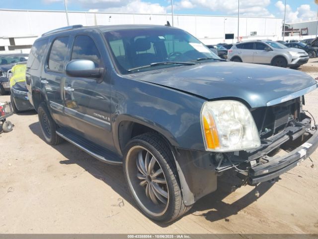 GMC Yukon Denali Image 1