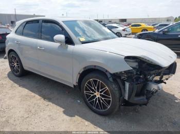  Salvage Porsche Cayenne