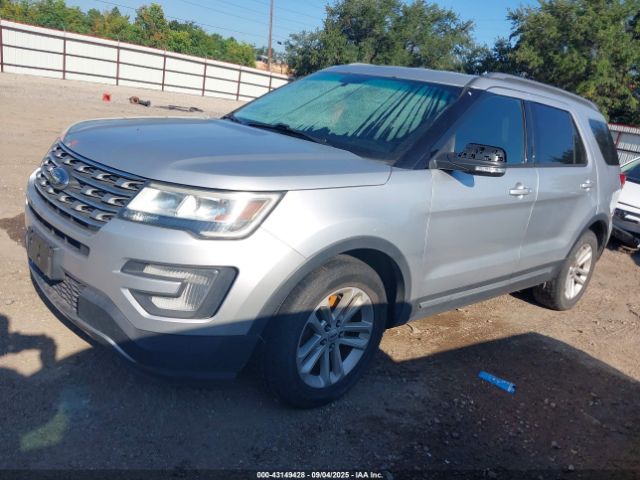 Ford Explorer Xlt Image 4