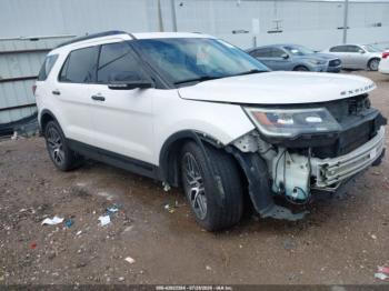  Salvage Ford Explorer