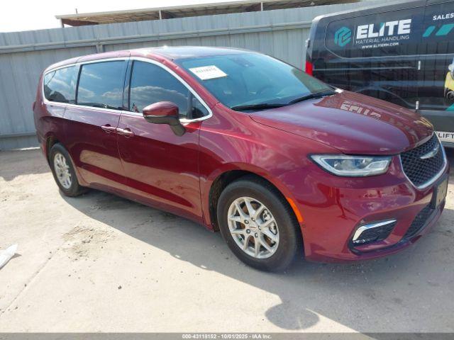  Salvage Chrysler Pacifica