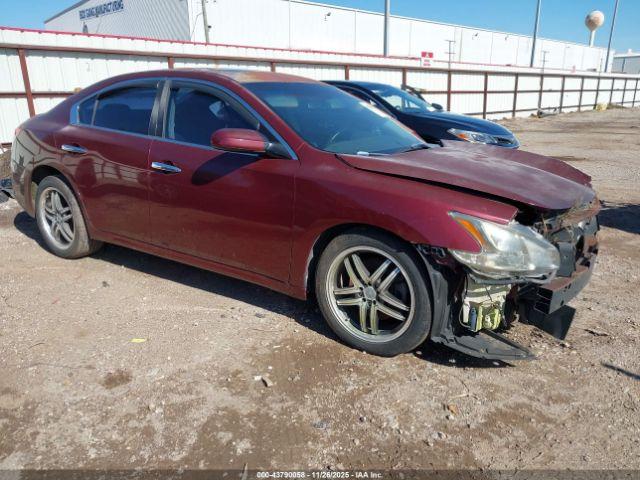  Salvage Nissan Maxima