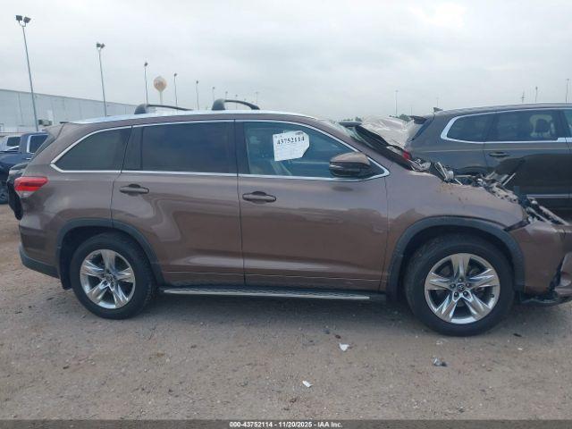 Toyota Highlander Limited Image 11