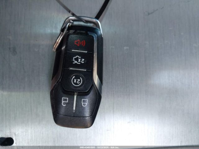 Ford Explorer Xlt Image 4