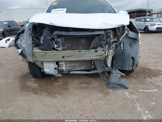 Nissan Versa Image 6