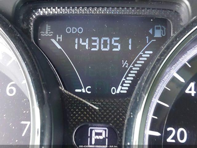 Nissan Versa Image 2