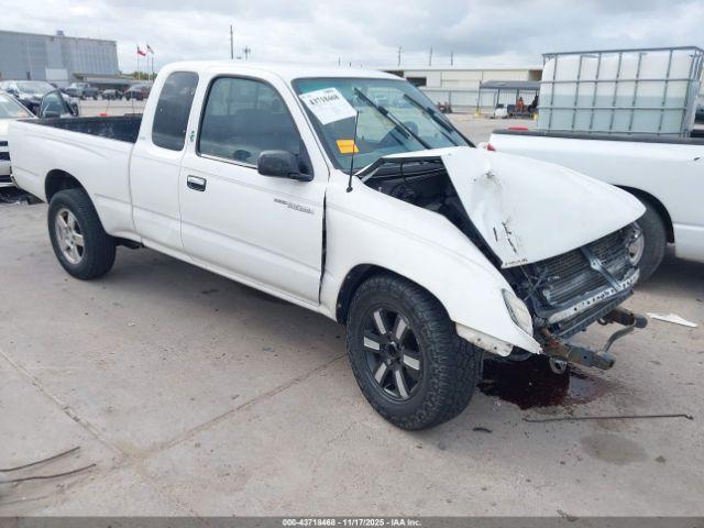  Salvage Toyota Tacoma