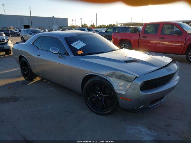  Salvage Dodge Challenger