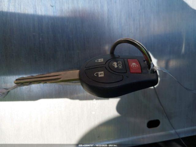 Nissan Versa 1.6 Sv Image 13