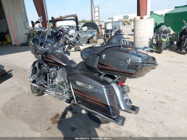 Harley-Davidson Fltruse Cvo Road Glide Image 4