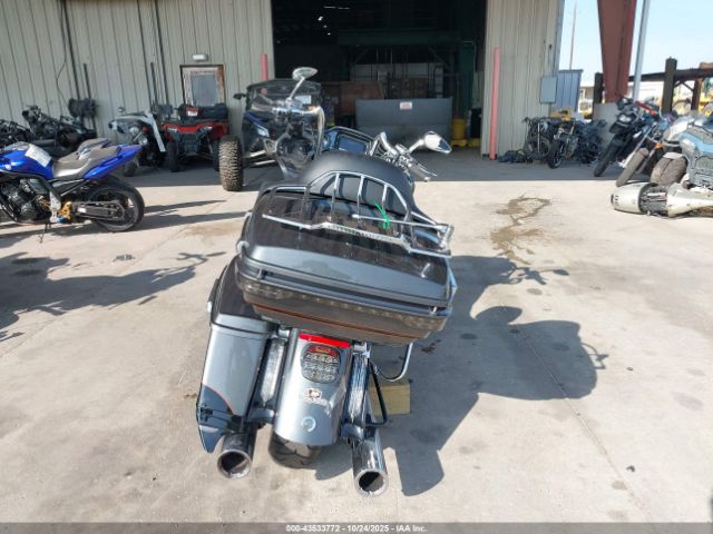 Harley-Davidson Fltruse Cvo Road Glide Image 8