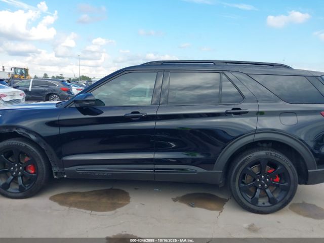 Ford Explorer St Image 17