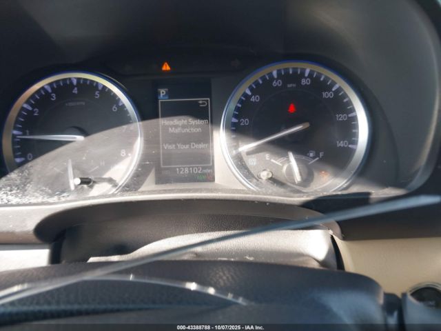 Toyota Highlander Limited Platinum Image 10