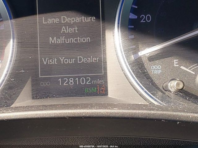 Toyota Highlander Limited Platinum Image 12