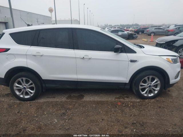Ford Escape Se Image 8