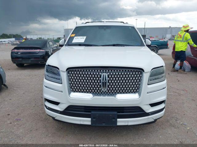 Lincoln Navigator Reserve L Image 17