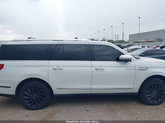 Lincoln Navigator Reserve L Image 8