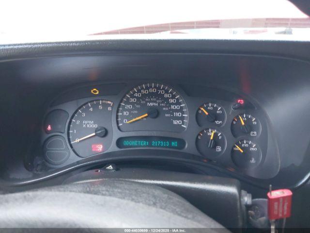 Chevrolet Silverado 2500 Image 5