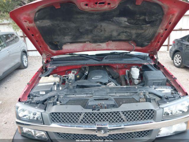 Chevrolet Silverado 2500 Image 12