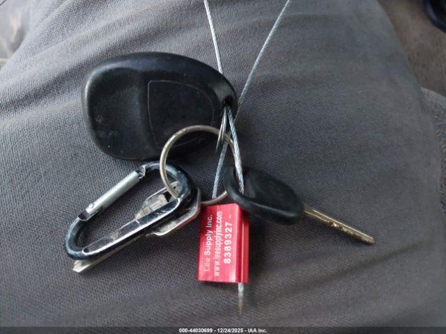 Chevrolet Silverado 2500 Image 11