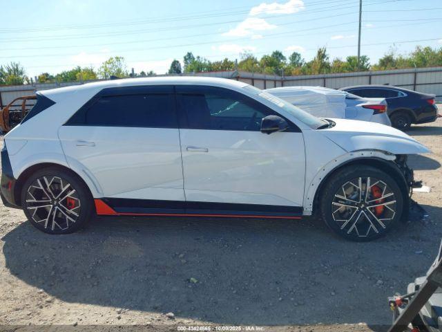 Hyundai Ioniq Image 17